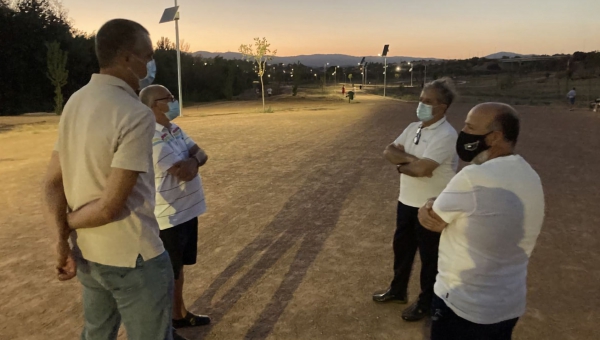 El Parque de Levante estrena farolas solares