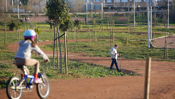 Los parques del Flamenco y Levante comienzan a florecer